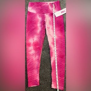 Ymi Performance Leggings Medium Tie Dye Textured Women's Mid Rise NWT F-17